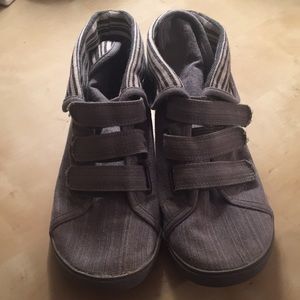 BLOWFISH shoes, comfy, BARELY USED buy 1 donate 1